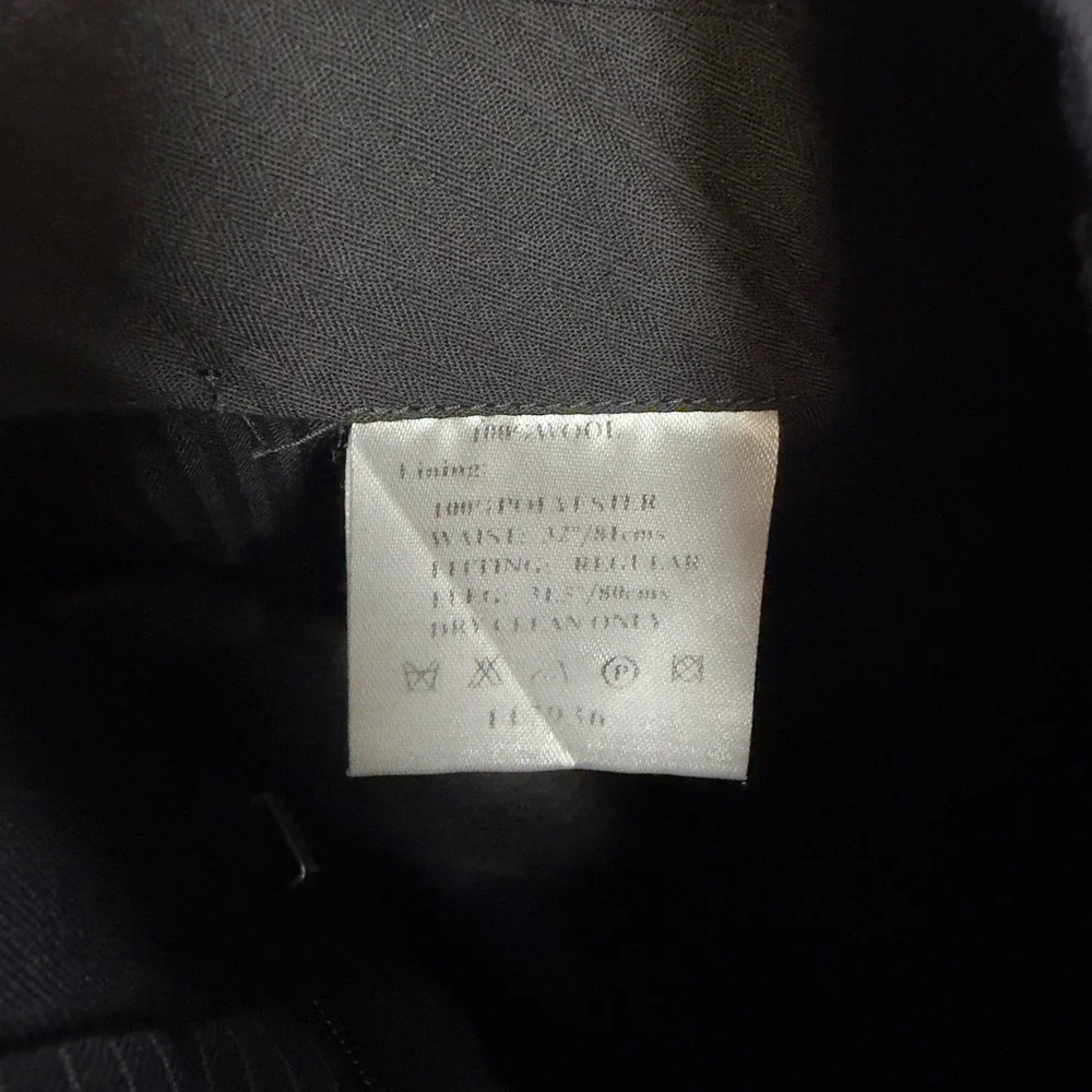 French Connection Mens 38R Pinstripe Wool Suit Navy 2-Piece 34W‎ 32L